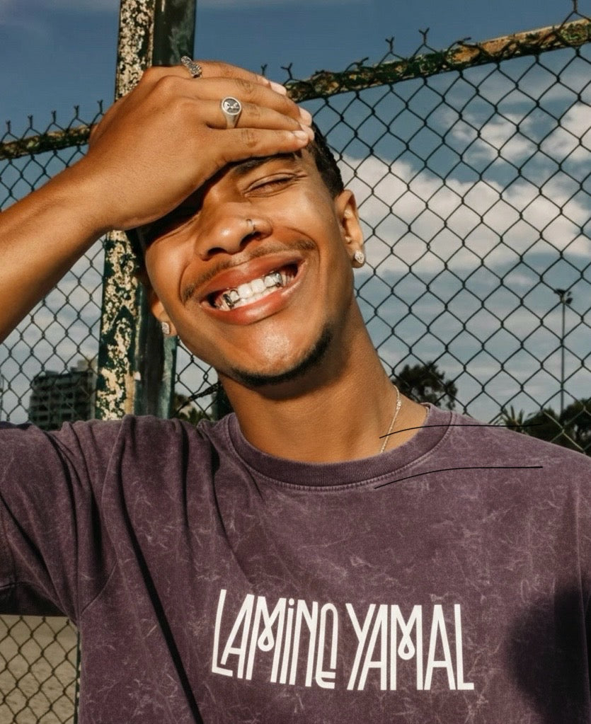 Wear the Legend: LAMINE YAMAL  printed unisex oversized T-Shirt